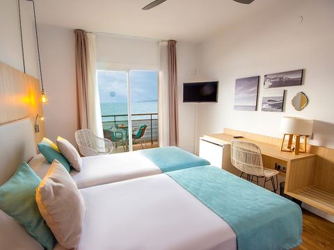 CHAMBRE 2 personnes - Chambre d'hôtel Standard vue sur l'océan C2M