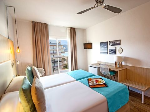 Chambre 2 personnes - Double - vue Piscine - Petit déjeuner inclus