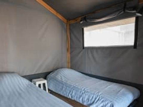 TENTE TOILE ET BOIS 4 personnes - Les Issambres TENTE TOILE ET BOIS 4 personnes - Les Issambres