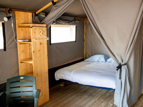 TENTE TOILE ET BOIS 4 personnes - Les Issambres TENTE TOILE ET BOIS 4 personnes - Les Issambres