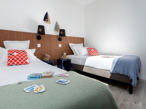 VILLA 6 personnes - 3 chambres - duplex - piscine individuelle