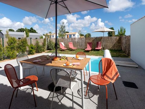 VILLA 6 personnes - 3 chambres - duplex - piscine individuelle