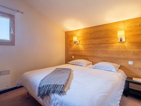 APPARTEMENT 8 personnes - 2 chambres + 1 coin nuit - Vue montagne APPARTEMENT 8 personnes - 2 chambres + 1 coin nuit - Vue montagne