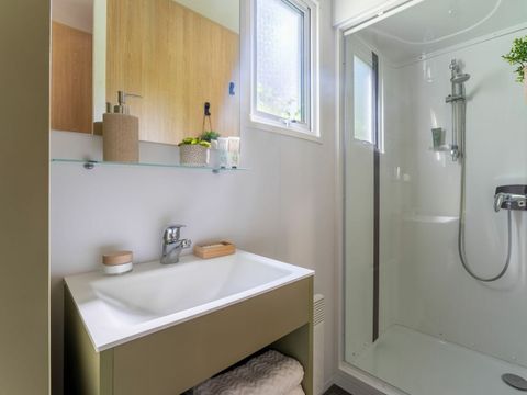 MOBILHOME 5 personnes - COTTAGE 5p 2ch clim ****