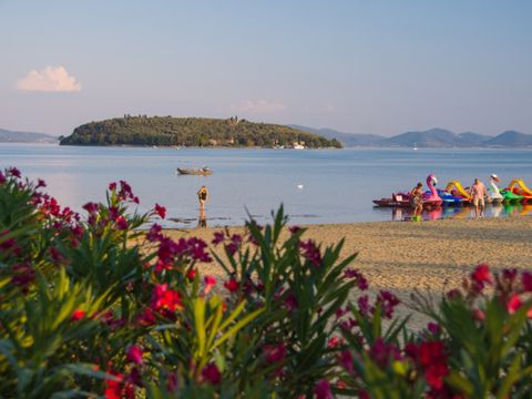 Villatent Punta Navaccia  - Camping Pérouse - Image N°3