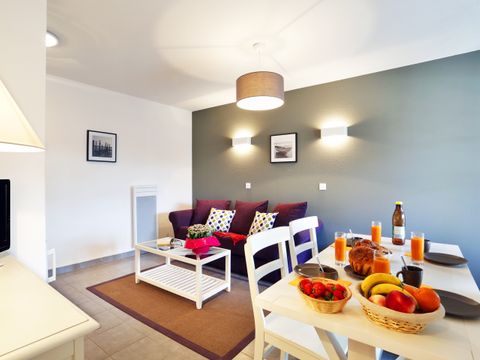 MAISON 4 personnes - G/347 - 2 pièces