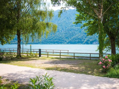 Emplacement - Vue Lac Idro