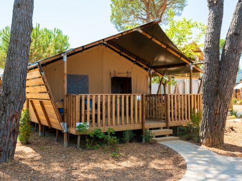 Tente en toile et en bois 5 personnes - Tente Safari Confort Jacuzzi