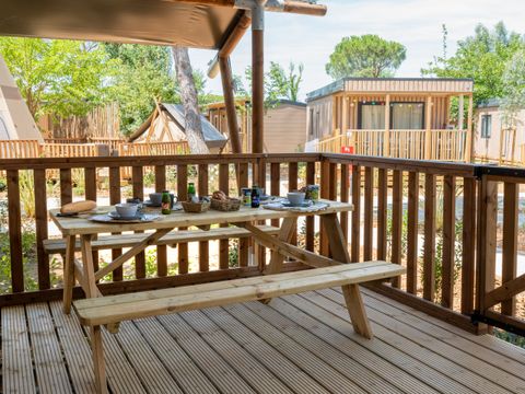 Tente en toile et en bois 5 personnes - Tente Safari Confort Jacuzzi