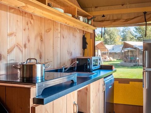 Tente en toile et en bois 5 personnes - Tente Safari Confort Jacuzzi
