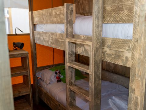 Tente en toile et en bois 5 personnes - Tente Safari Confort Jacuzzi