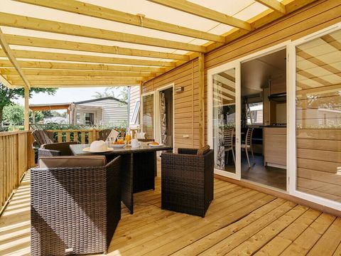 Mobilhome 6 personnes - Premium | 2 Ch. | 4/6 Pers. | Terrasse surélevée | Clim.