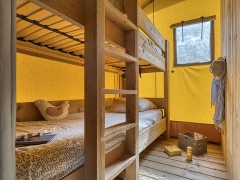Tente en toile et en bois 4 personnes - Lodge Insolite - 2 chambres