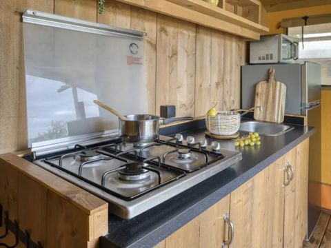 Tente en toile et en bois 4 personnes - Lodge Insolite - 2 chambres