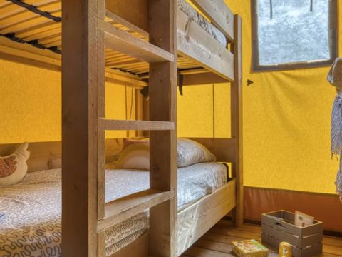 Tente en toile et en bois 4 personnes - Lodge Insolite - 2 chambres