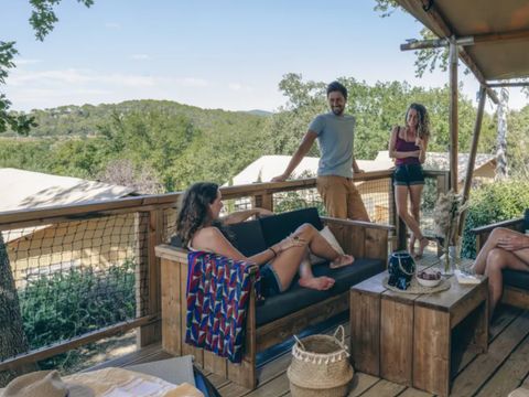 Tente en toile et en bois 4 personnes - Lodge Insolite - 2 chambres