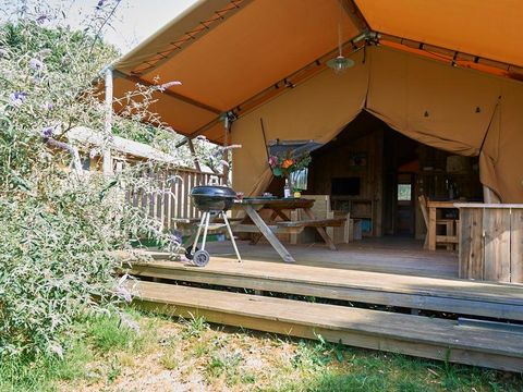 Tente en toile et en bois 5 personnes - Tente Glamping Safari - 2 chambres - 5*