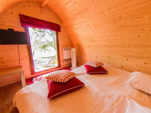 Hébergement 2 personnes - Le POD : la cabane 100 % nature / avec petit déjeuner / 2 pers inclus / Spa privatif en option