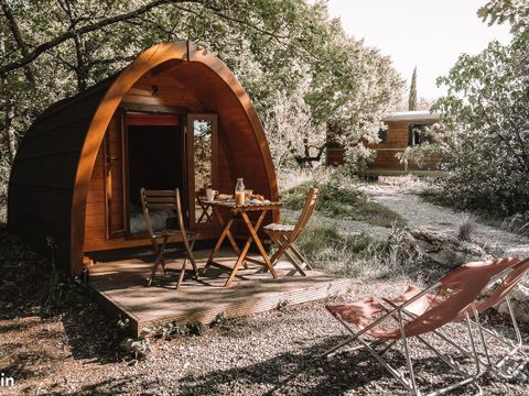 Hébergement 2 personnes - Le POD : la cabane 100 % nature / avec petit déjeuner / 2 pers inclus / Spa privatif en option