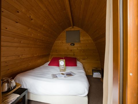 Hébergement 2 personnes - Le POD : la cabane 100 % nature / avec petit déjeuner / 2 pers inclus / Spa privatif en option