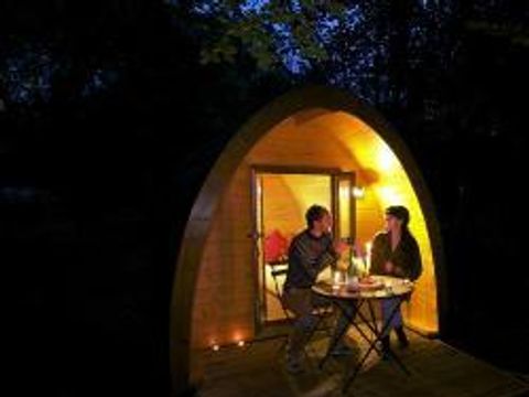 HÉBERGEMENT INSOLITE 2 personnes - Le POD : la cabane 100 % nature / avec petit déjeuner / 2 pers inclus / Spa privatif en option