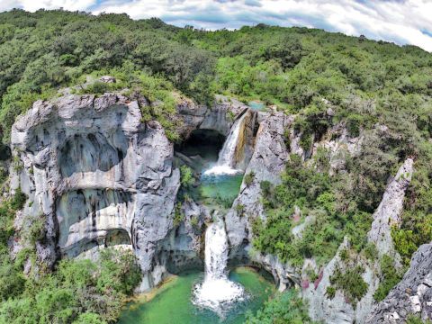 LODGE 2 personnes - Roulotte hôtelière climatisée avec petit déjeuner / Spa privatif en option