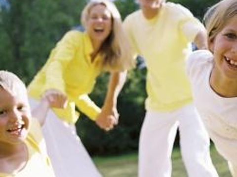 LODGE 4 personnes - Roulotte (Séjour Famille) climatisée / sans petit déjeuner / 5 pers inclus / Spa privatif en option