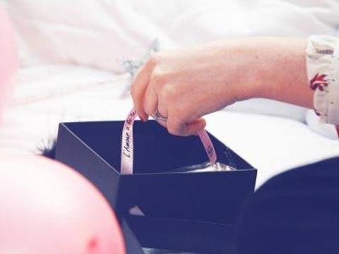 LODGE 2 personnes - Roulotte (Séjour Nuit d'Amour )  climatisée / Spa privatif et ambiance Romantique / 2 pers inclus