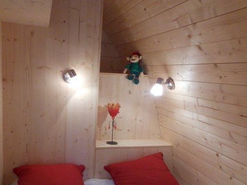 Hébergement 2 personnes - Cabane Forestière climatisée ( avec petit déjeuner et Spa privatif accès illimité ) / 2 pers inclus