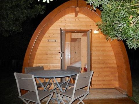 HÉBERGEMENT INSOLITE 2 personnes - Cabane Forestière climatisée ( avec petit déjeuner et Spa privatif accès illimité ) / 2 pers inclus