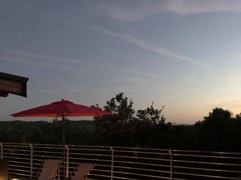 LODGE 2 personnes - Cabane Lodge avec petit déjeuner et  Spa Privatif en terrasse