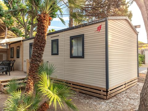 MOBILHOME 8 personnes - Mobil-home | Comfort XL | 4 Ch. | 8 Pers. | Terrasse surélevée | 2 SDB | Clim. | TV
