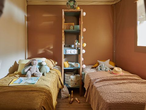 HÉBERGEMENT INSOLITE 4 personnes - INSOLITE LODGE PRIVILÈGE avec vue - 26 m² - 2 chambres - avec sanitaires