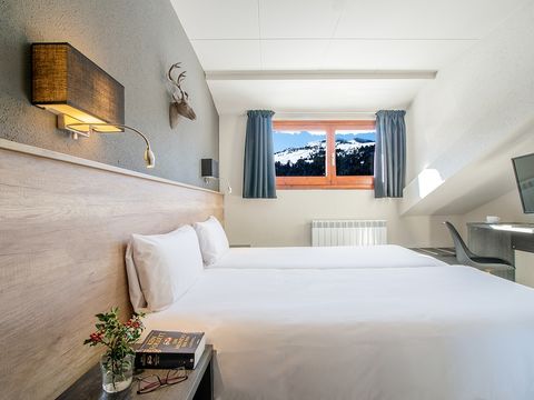 CHAMBRE 2 personnes - Chambre Double - Vue Montagne