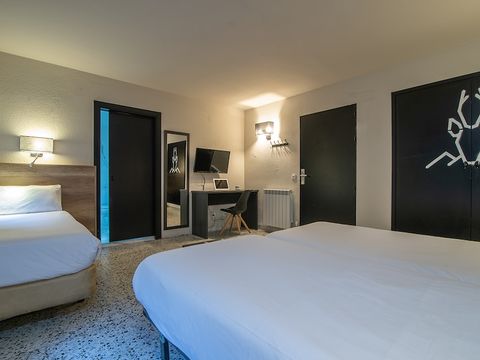 CHAMBRE 3 personnes - Chambre Triple 