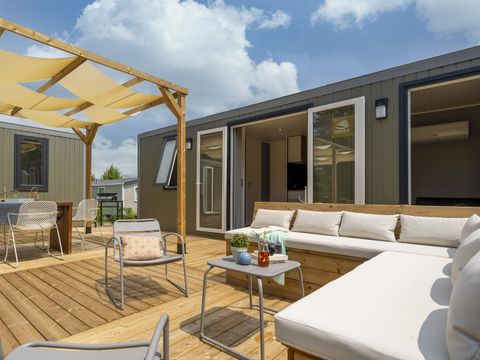 MOBILHOME 10 personnes - COTTAGE FRIENDS 10p 5ch ****<br/><br/>