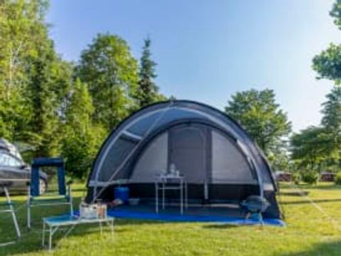 Emplacement - Pitch ***