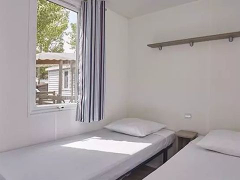 MOBILHOME 6 personnes - Comfort | 2 Ch. | 4/6 Pers. | Terrasse surélevée | Clim.