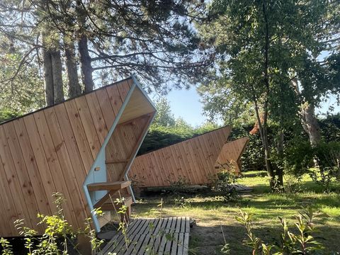 HÉBERGEMENT INSOLITE 2 personnes - Cabanétape