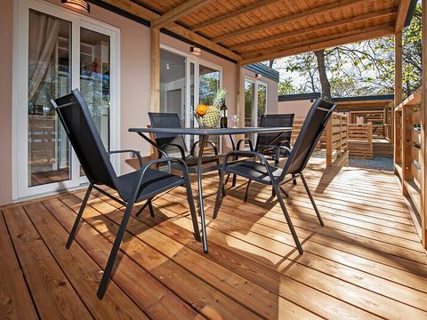 MOBILHOME 6 personnes - Mobil-home | Comfort | 2 Ch. | 4/6 Pers. | Terrasse surélevée | 2 SDB | Clim. | TV