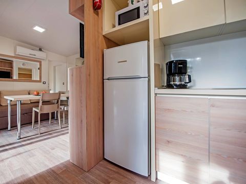 MOBILHOME 6 personnes - Mobil-home | Comfort | 2 Ch. | 4/6 Pers. | Terrasse surélevée | 2 SDB | Clim. | TV