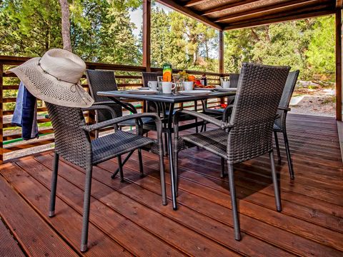 MOBILHOME 6 personnes - Mobil-home | Comfort | 2 Ch. | 4/6 Pers. | Terrasse surélevée | 2 SDB | Clim. | TV