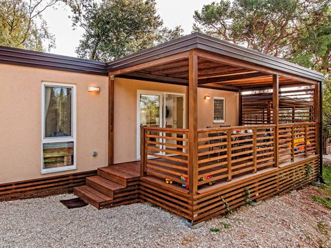 MOBILHOME 6 personnes - Mobil-home | Comfort | 3 Ch. | 6 Pers. | Terrasse surélevée | 2 SDB | Clim. | TV
