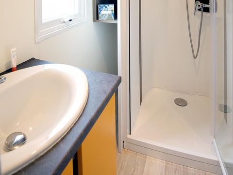 MOBILHOME 4 personnes - PREMIUM 29m² - 2 chambres + terrasse couverte + lave-vaisselle