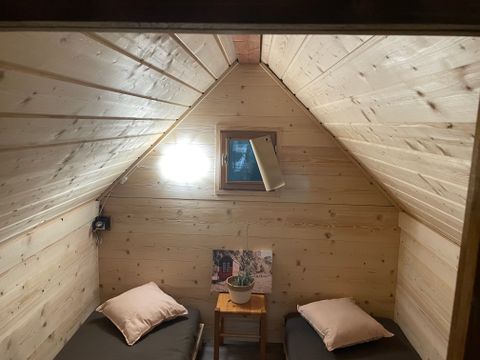 TENTE 2 personnes - Tente Lodge Rando sur pilotis, 5,7m² 1 chambre avec terrasse sans sanitaire et cuisine