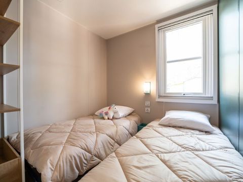 Mobilhome 4 personnes - Cottage Iris - 2 chambres - 1 salle de bain ***