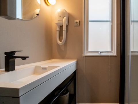 Mobilhome 4 personnes - Cottage Jacinthe - 2 chambres - 2 salles de bain ****