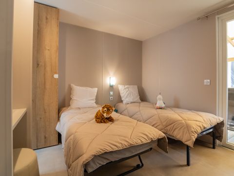 Mobilhome 4 personnes - Cottage Jacinthe - 2 chambres - 2 salles de bain ****