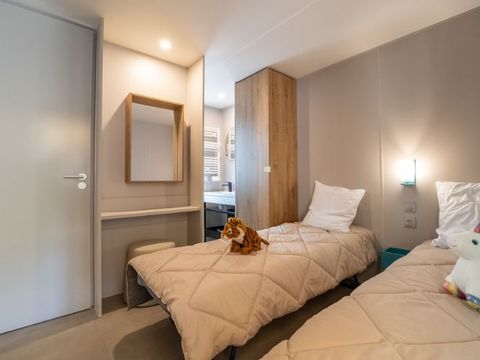 Mobilhome 4 personnes - Cottage Jacinthe - 2 chambres - 2 salles de bain ****