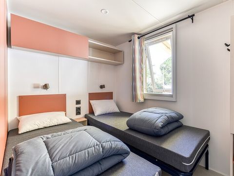 MOBILHOME 6 personnes - Mobil-home | Premium | 3 Ch. | 6 Pers. | Terrasse Lounge | Clim. | TV